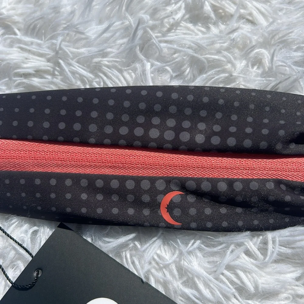 ZYIA Active Strobe Black Sprint and Neon Coral Pink Running Belt NEW